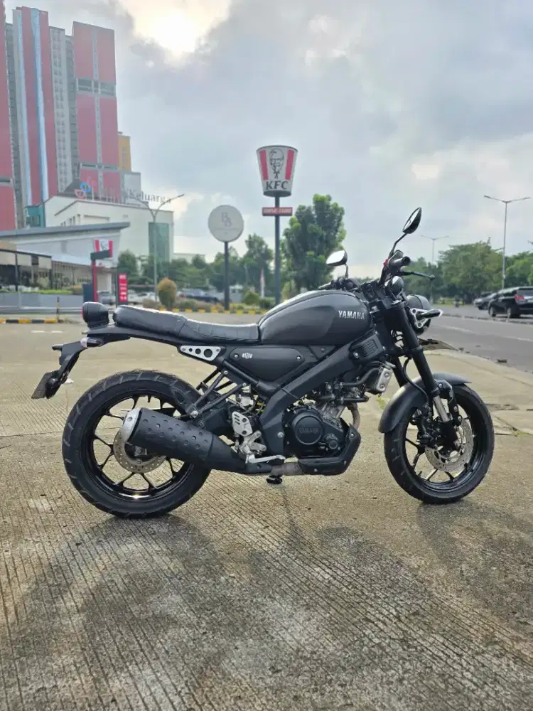 XSR 155 2022 (Km 20rb Pajak Panjang)