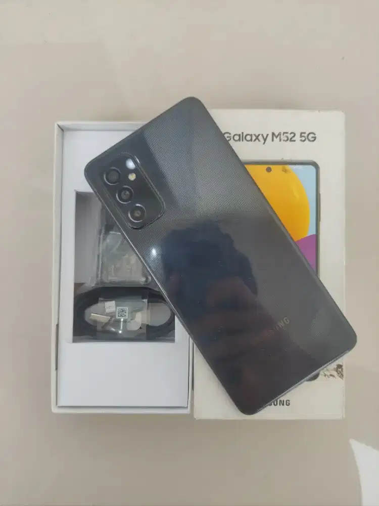 Samsung Galaxy M52 5G 8/128 fullset bisa tukar tambah