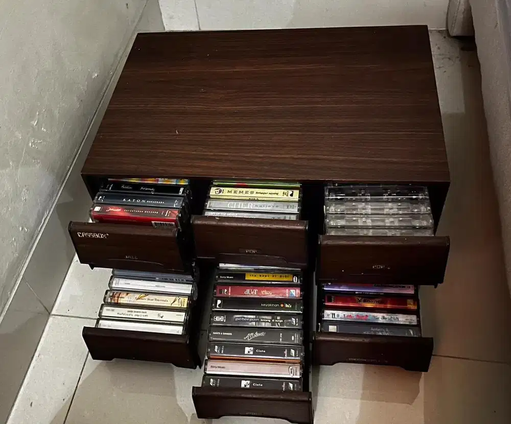 Rak kaset + kaset (PAKETAN TIDAK DIECER) kolektor jadul