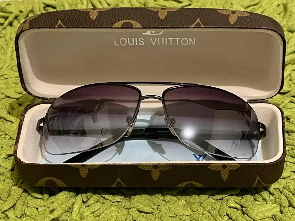 LV aviator sunglasses with a metal frame