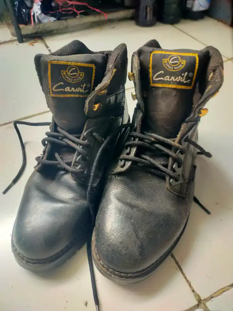 Sepatu carvil size 42