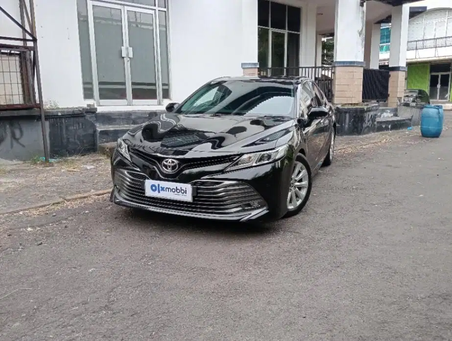 Pajak Panjang - TOYOTA Camry 2.5 V Bensin A/T 2021 HITAM