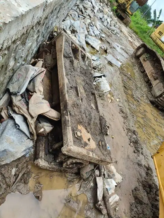 JUAL 1 UNIT KEIHATSU BREAKER KHB230 TAHUN 2022 - KONDISI AS IS