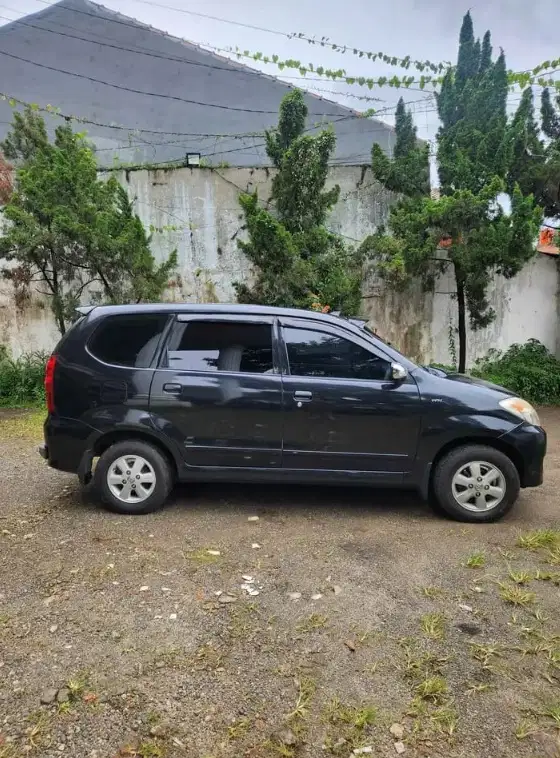 Toyota Avanza 2010 Bensin