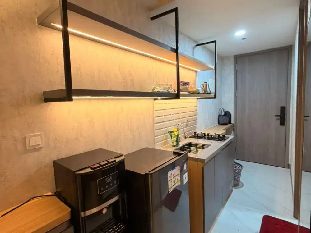 Dijual / Disewa Studio Full Furnished Apartemen Pakuwon Residence Bekasi – View Kolam Renang & Kereta Whoosh
