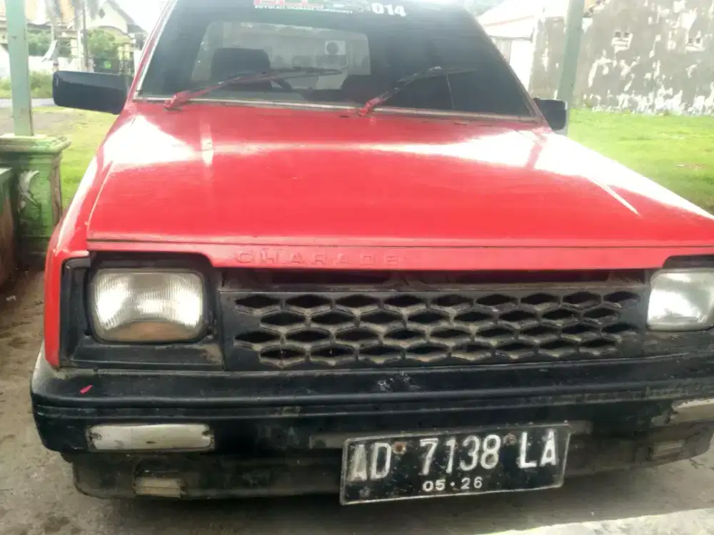 Dijual 1mobil Charade merah G10 th1984 siaap pkai