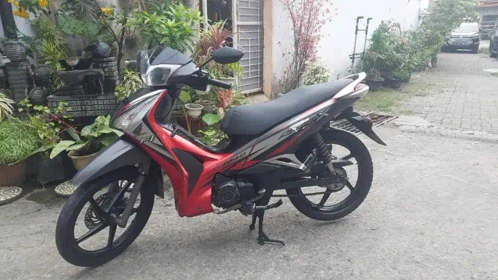 HONDA SUPRA X HELM IN 2012 INJEKSI