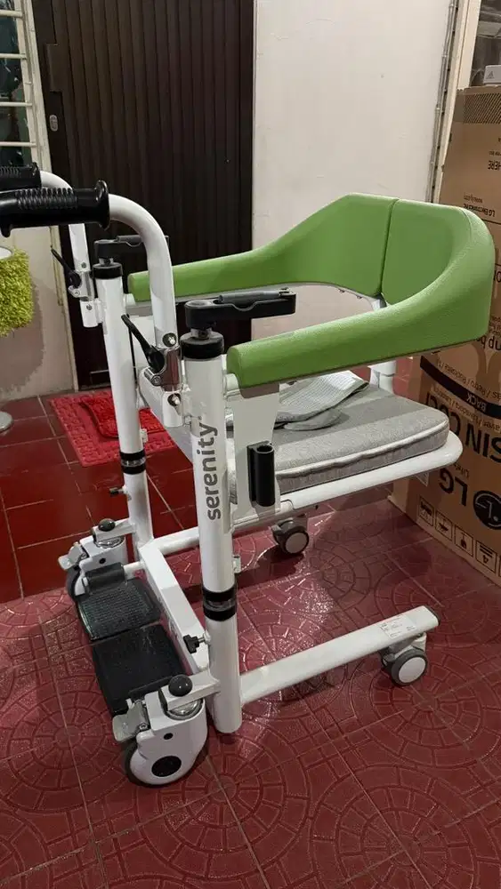 Kursi roda transfer pasien