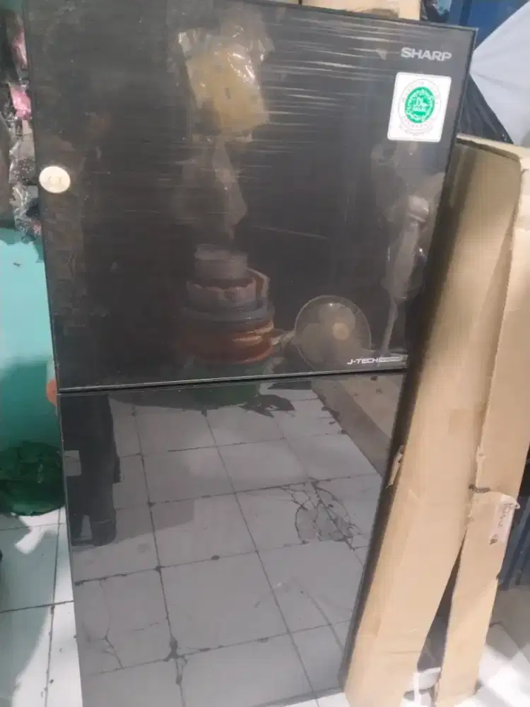 Kulkas 2 pintu Sharp invter