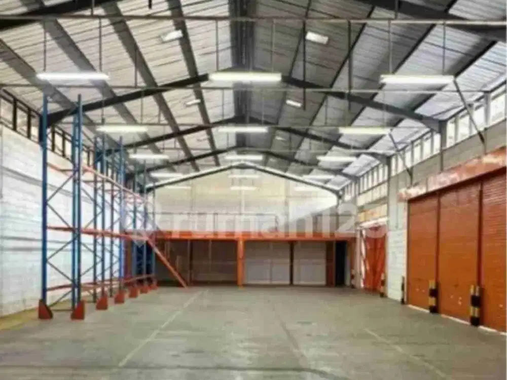 Gudang Kantor Raya Cilandak Parkir Luas