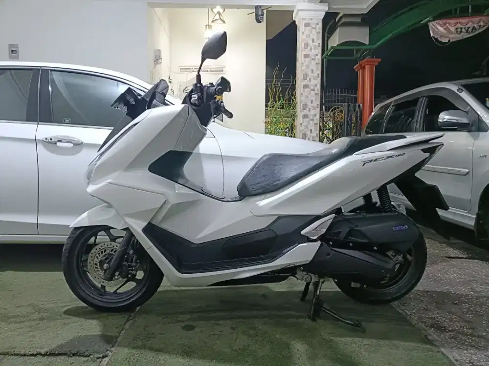 Pcx 160 new tahun 2025 low km 4rb/tt boleh gan cash lebih bagus