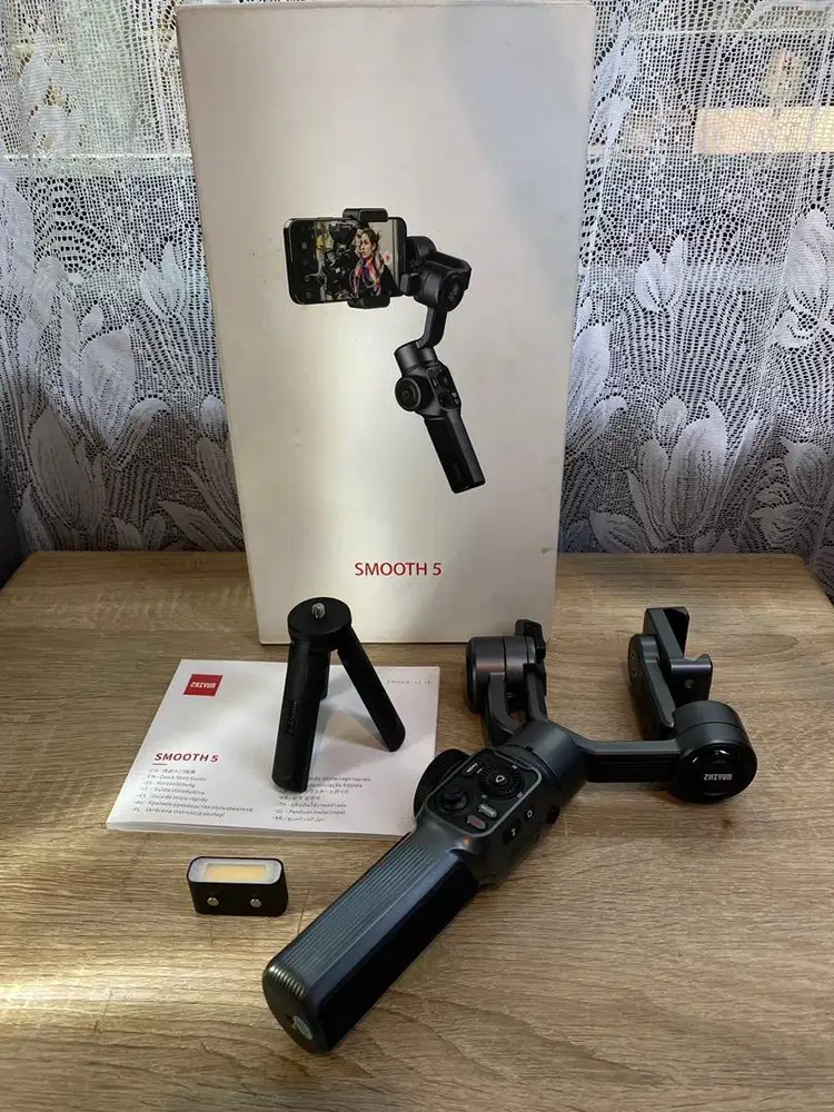Gimbal Zhiyun Smooth 5 (smartphone gimbal stabilizer)