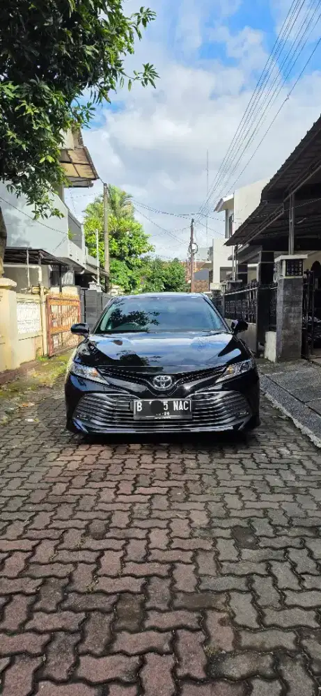 KM 32 Ribu ! Toyota Camry V Automatic Tahun 2021