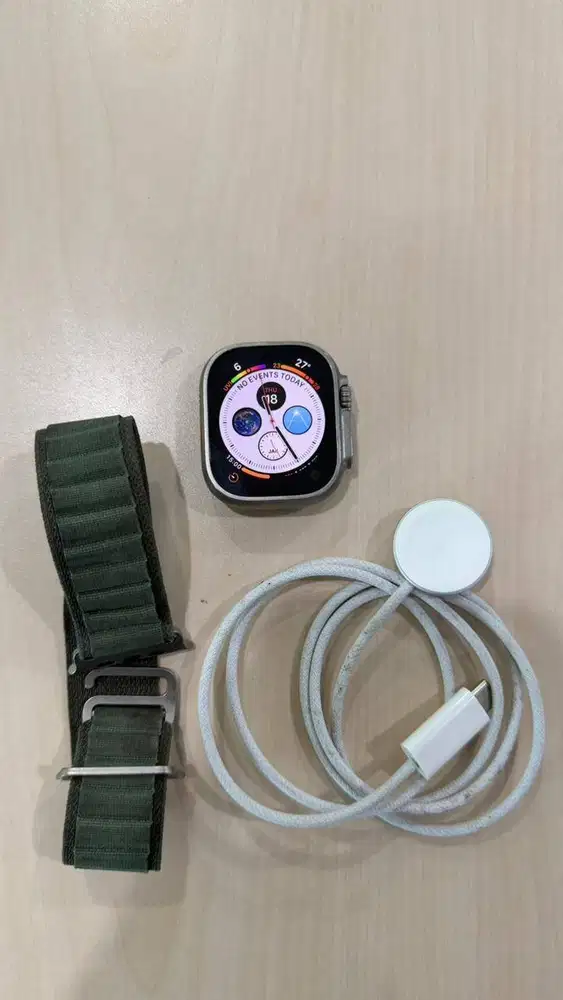 Apple Watch Ultra 1 49mm Titanium Sangat Mulus Siap Pakai