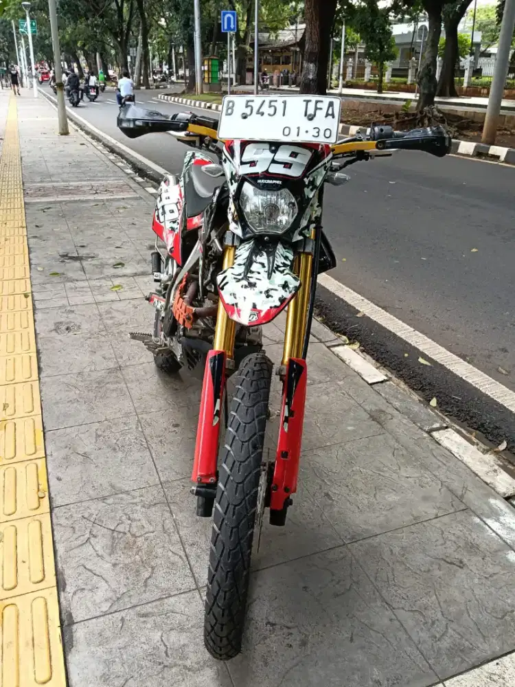 DP MINIM 1JTA CASH KREDIT KAWASAKI KLX 150 THN 2019 PAJAK IDUP