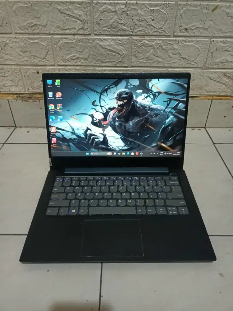 Dijual Lenovo Ideapad S340 Amd ryzen 3 - 3200U ( ram 8/ nvme 512 gb )