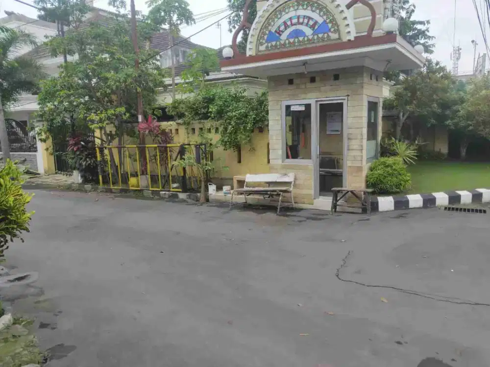 Dijual Rumah 2Lantai Hook Strategis Di Jalan Poror Tidar Kota Malang