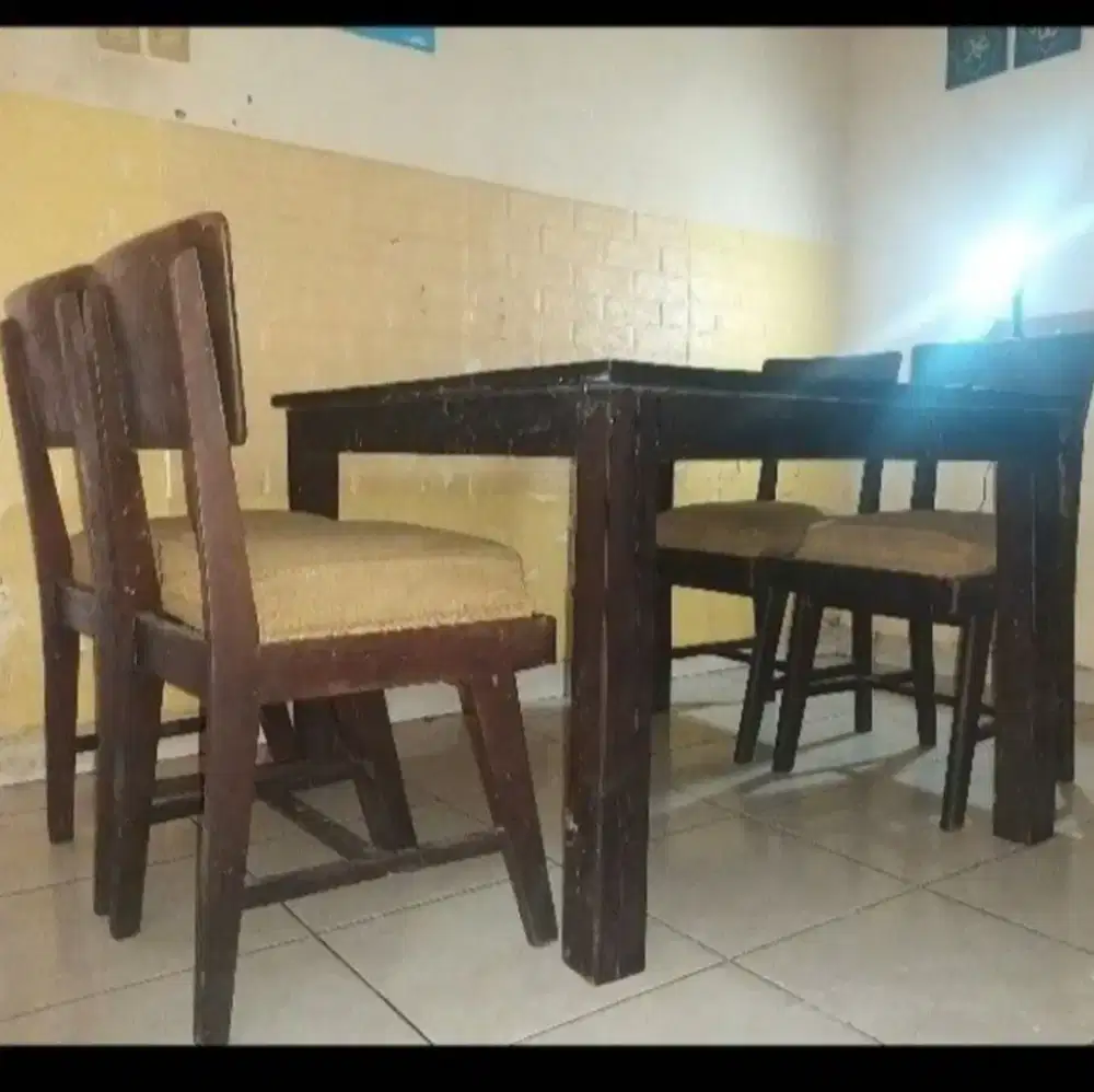 Meja Makan Jati 4 Kursi Seken