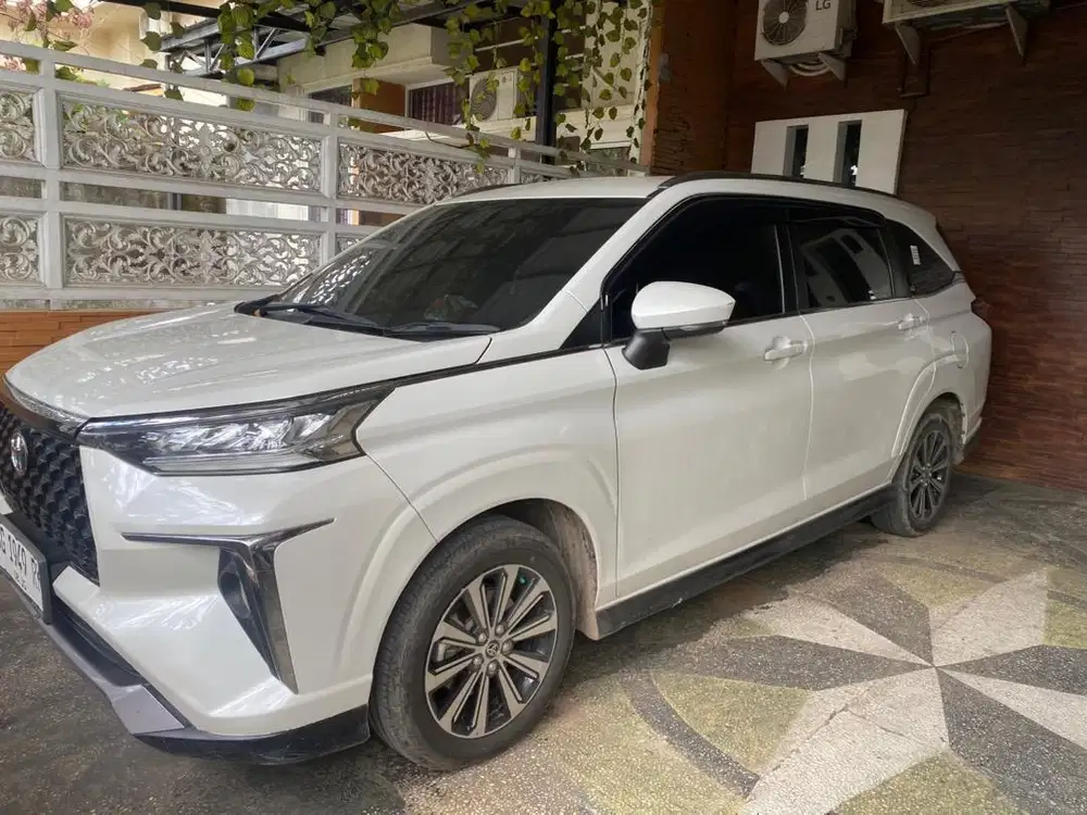 Jual Mobil toyota veloz mulus 3 baris