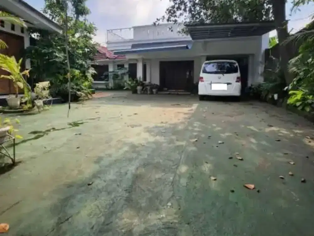 Rumah Asri Tanah Luas 15 Menit ke Gerbang Tol Halim 3 Siap KPR J-41396