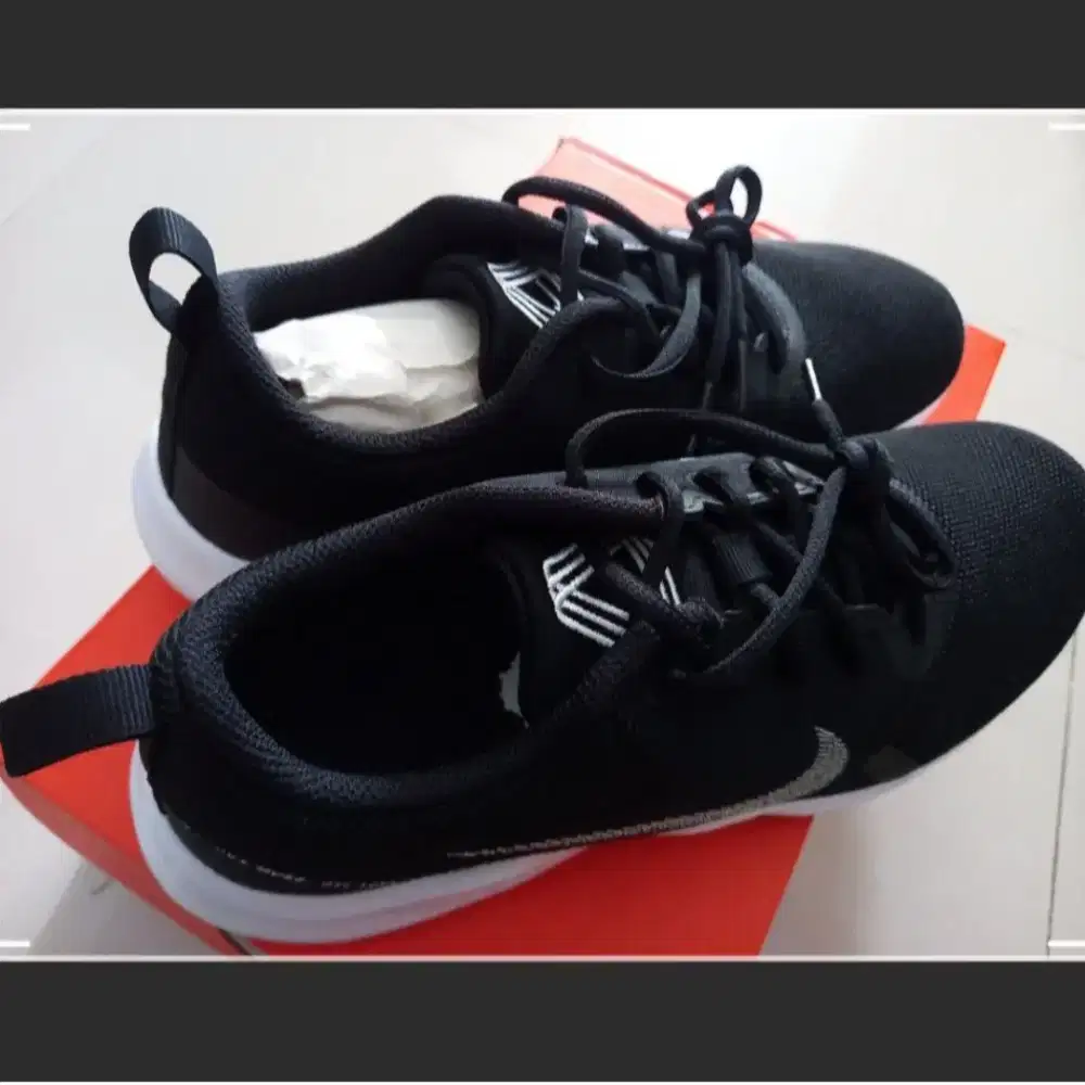 Sepatu Nike Flex Experience RN 10