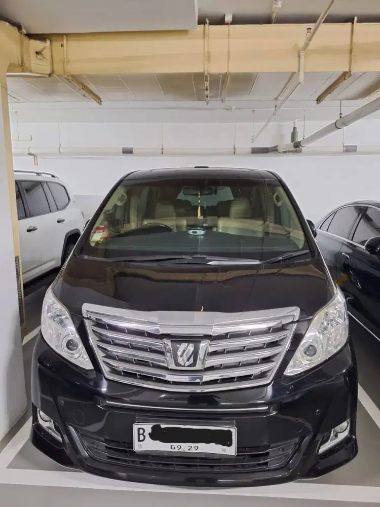 Dijual Mobil Alphard Hitam 2014