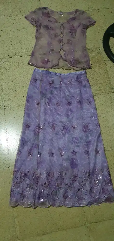 Dress wanita pesta