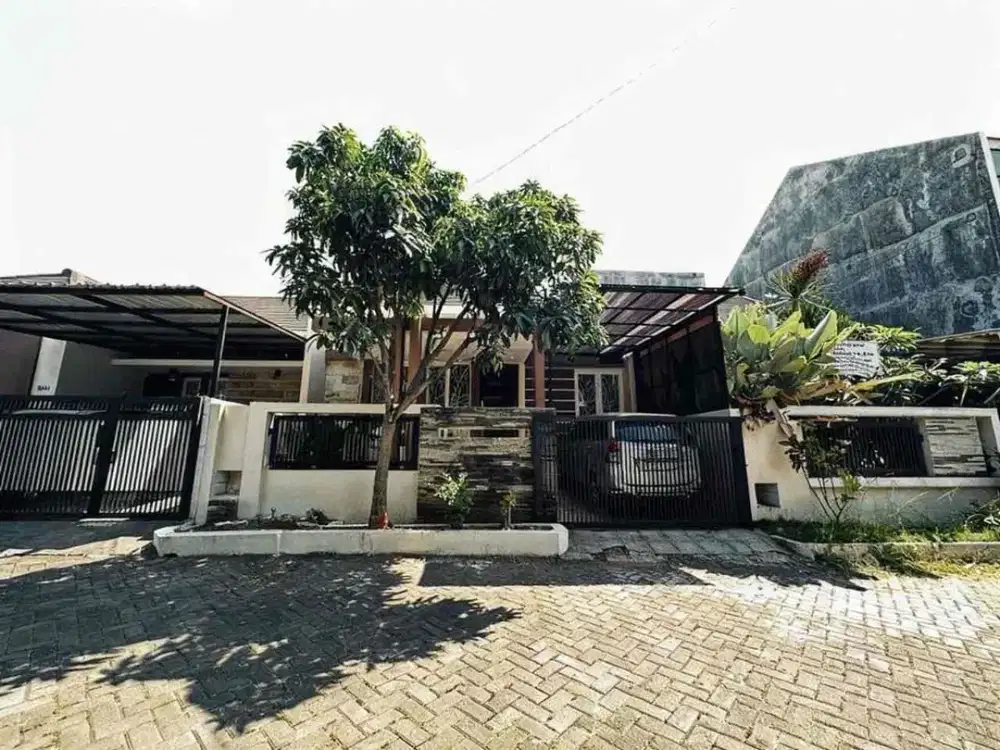 rumah modern minimalis 4 kamar murah 1 M  dekat araya blimbing malang