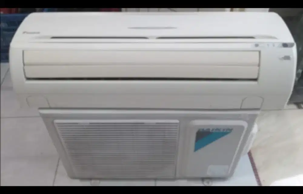 Jual ac daikin 1/2pk lowwat 360kondisi 95% ori semua