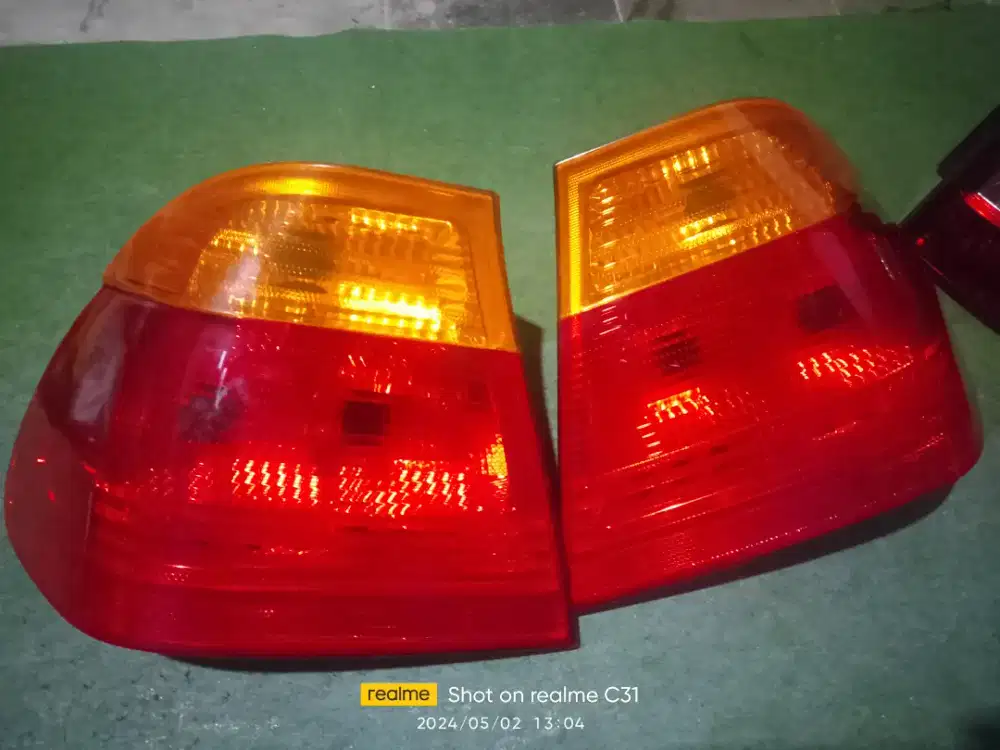 Jual aneka jenis lampu mobil depan atau belakang