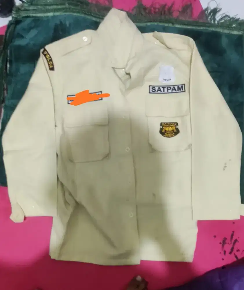 Misi mau jual Seragam atasan PDL satpam Msh bgus blm lama pakai uk L