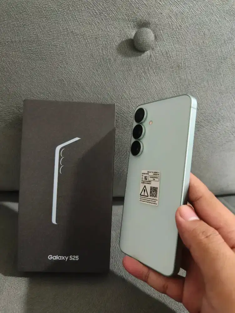 Samsung S25 basic 12/256 SEIN garansi panjang