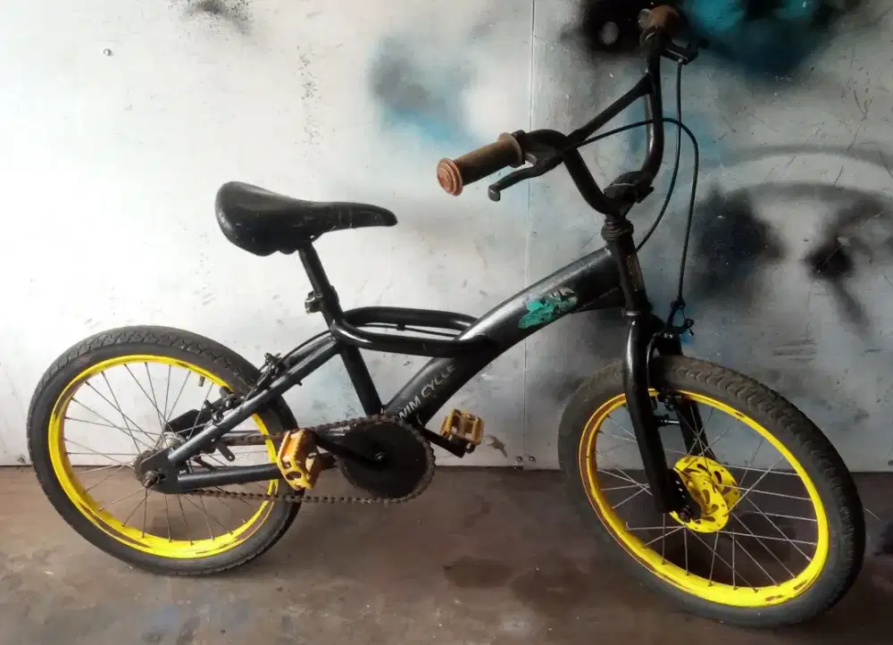 Sepeda bmx 18in