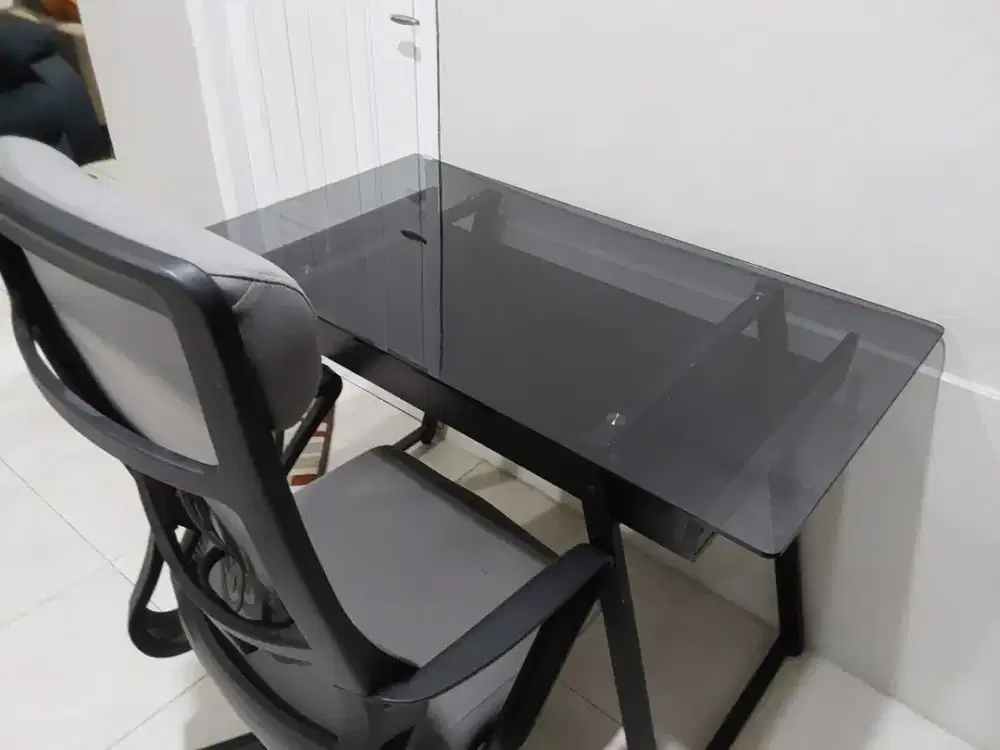 Meja belajar/kerja informa tempred glass komplit
