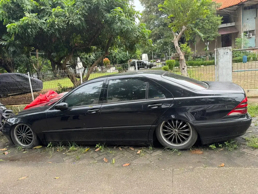 Mercedes-Benz S320L Tahun 2000