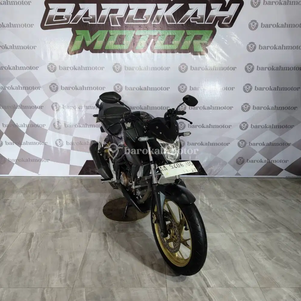 CB 150R STREETFIRE/2017 bisa Kredit/Cash