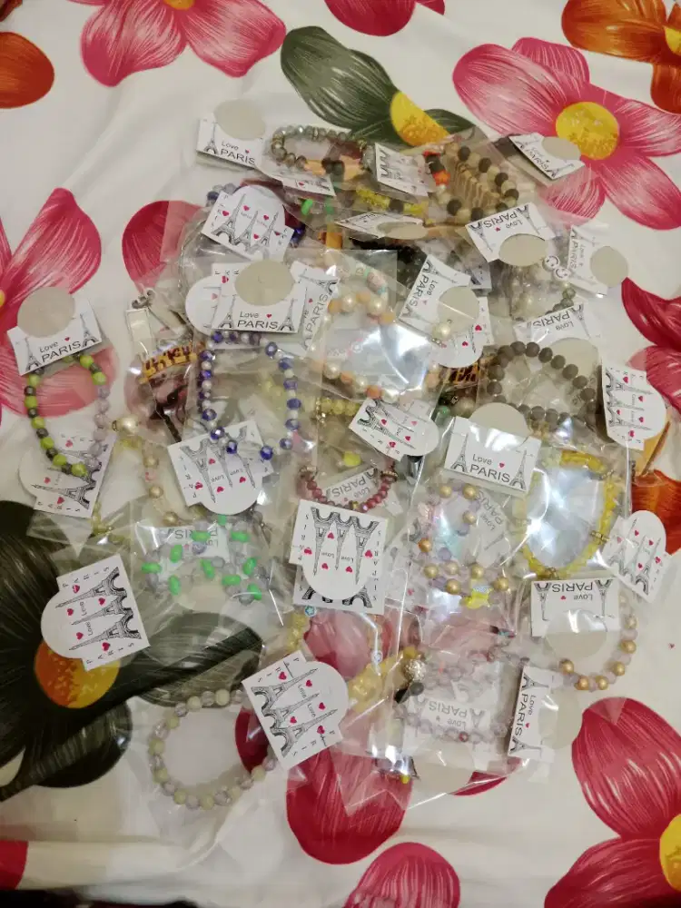 Gelang cowok dan cewek