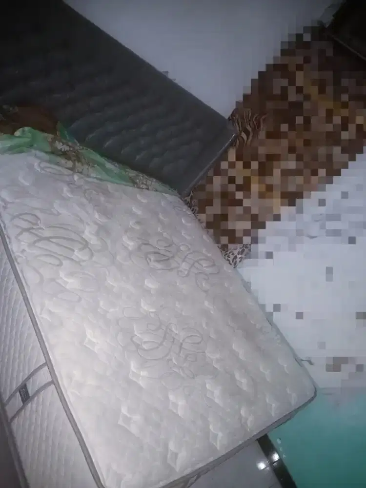 Kasur kingkoil Chiro Endorsed 180x200 jarang pakai dipakai 1 tahunan