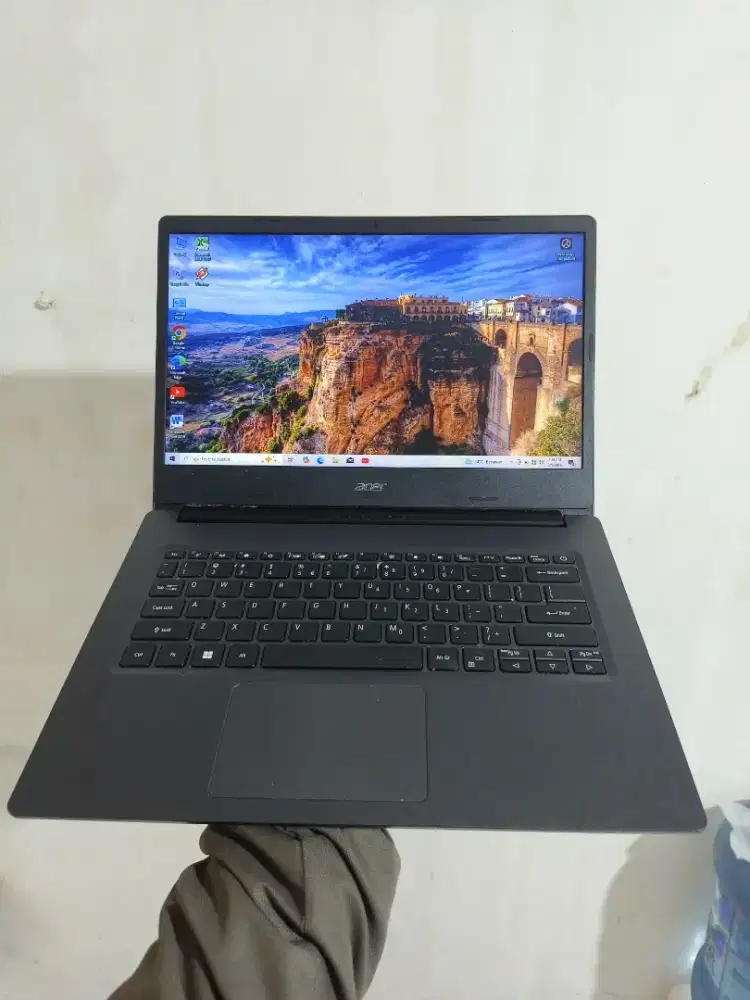 Laptop Acer AMD Rayzen 3