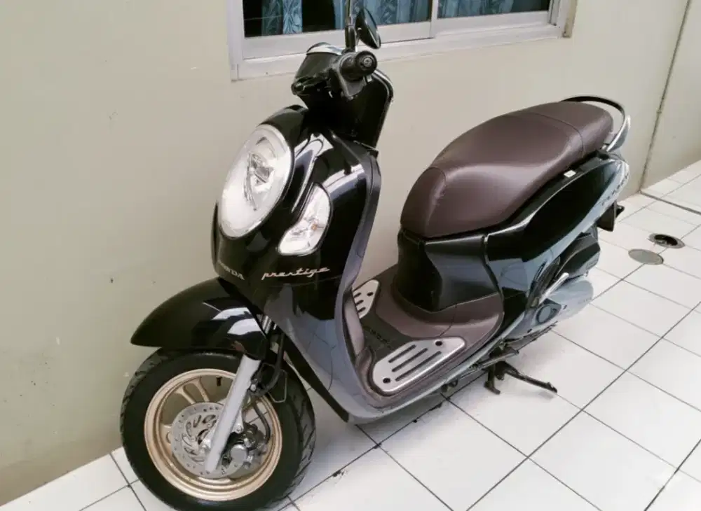 Honda Scoopy 2021 keyles km rendah mulus seperti baru dan ban baru