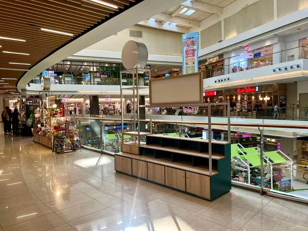 Booth keeper/penjaga booth