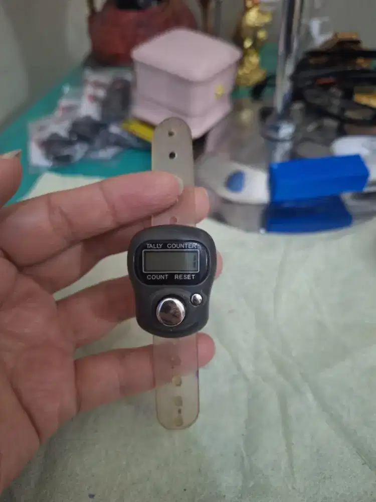 Tasbih digital mini 
Atau penghitung jari 
Limited edition 
Barang ter