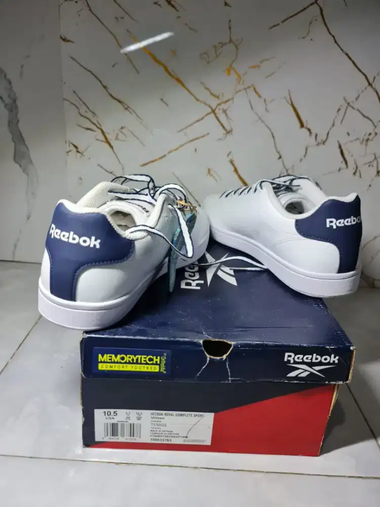 Sepatu reebok original new no 44