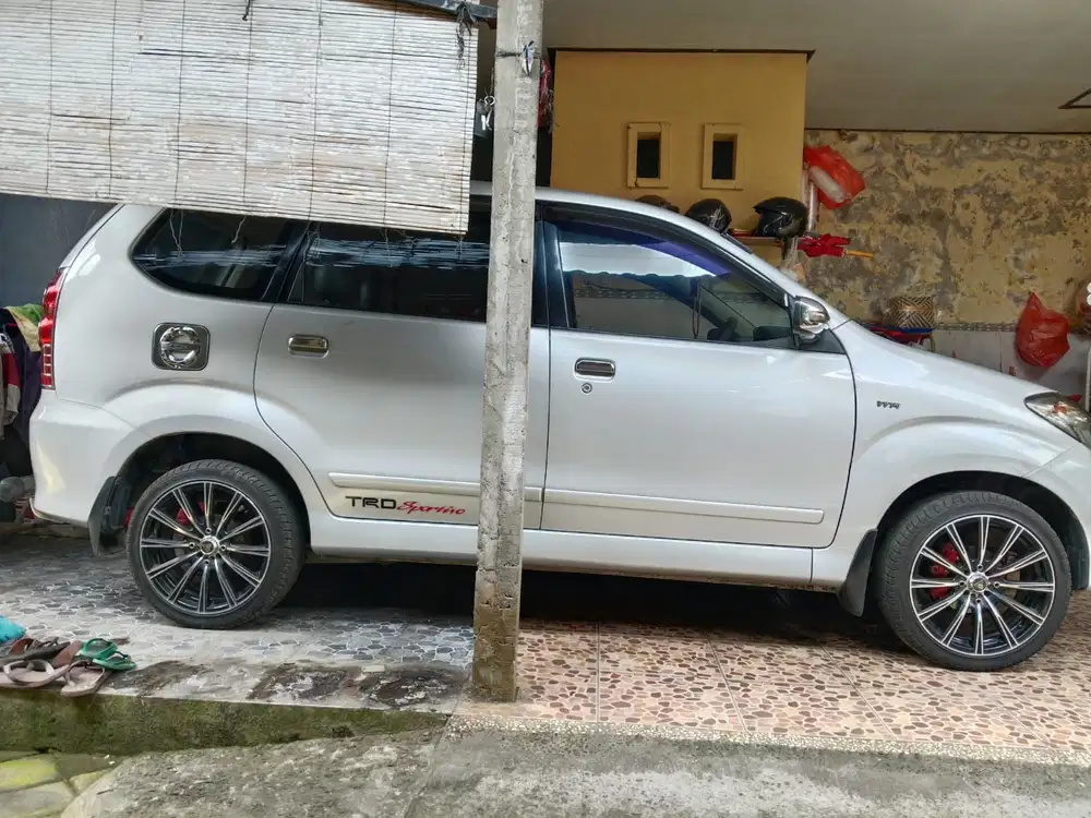 Toyota Avanza 2010 Bensin