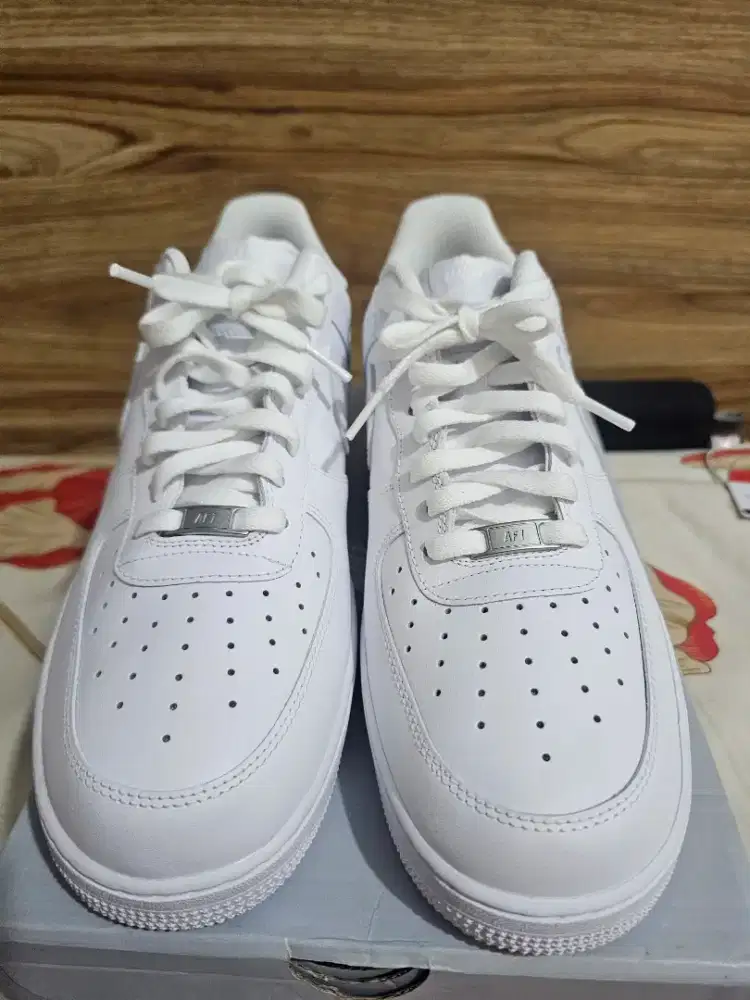 AIR FORCE 1 TRIPLE WHITE JUAL CEPET