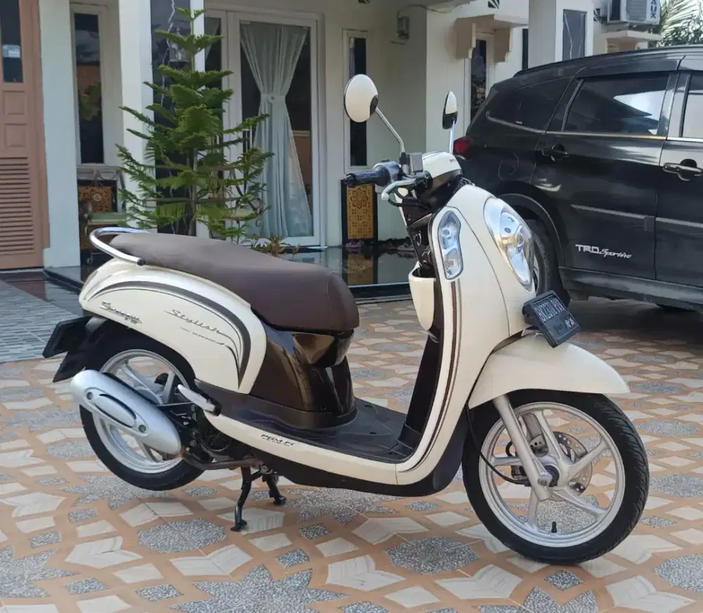 SCOOPY STYLISH CLASIC ESP STATER HALUS FULL ORIGINAL LUAR DALAM