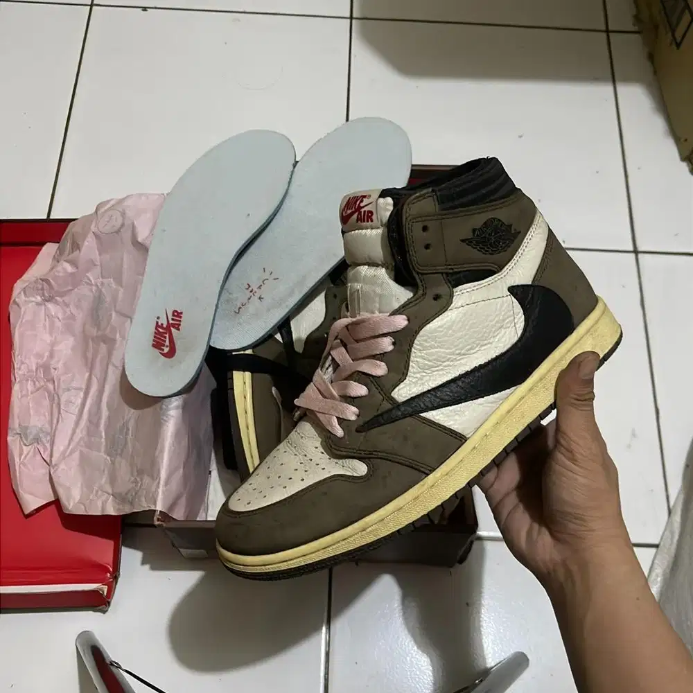 Nike air jordan 1 high x travis scott