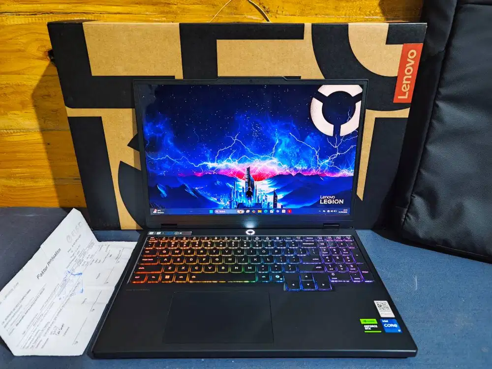Legion 5 15IRX10 i7-14700HX RAM 24GB SSD 512GB RTX 5060 8GB 3Bln pakai