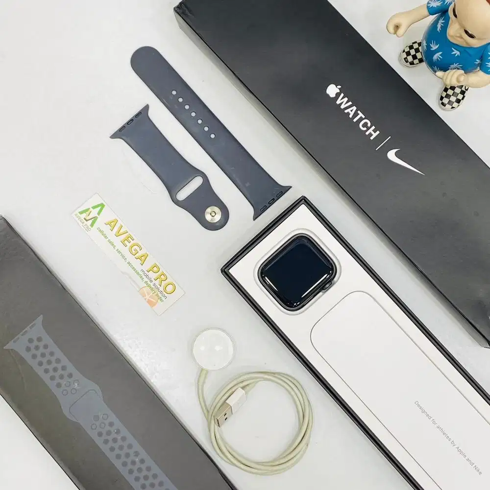 Second apple watch nike SE space gray aluminum case garansi resmi