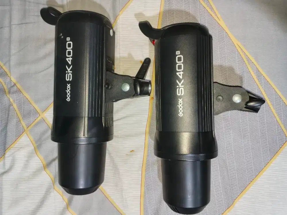 Lampu Studio Godox SK 400 ii